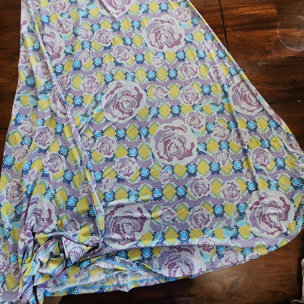 LulaRoe Maxi - Picture 2 of 4